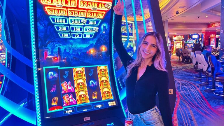 Slot Online Bertema Kerajaan yang Mewah